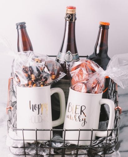 homemade holiday gift basket for the beer lover in your life | a plays well with butter holiday gift basket series | treat the beer lover in your life with a homemade beer gift basket this holiday season with the plays well with butter holiday gift basket series! pair a few great bottles of craft beer with a couple of festive beer glasses & a few handmade bar snacks & you'll totally knock the socks off of any beer nerd!
